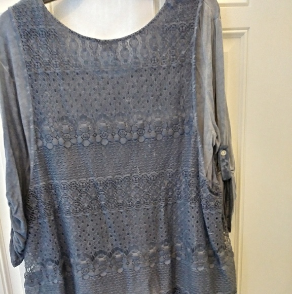 Top - Picture 2 of 4